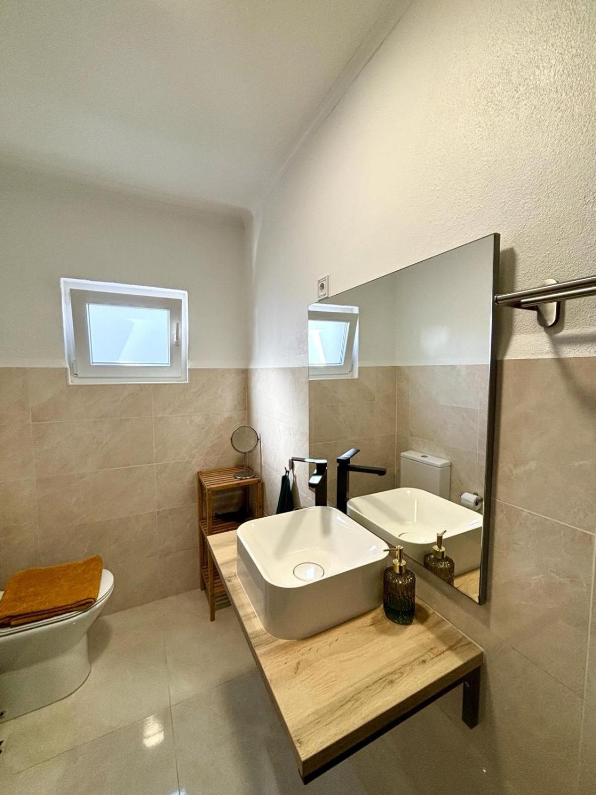 Pine & Apple Beach House Colares Exteriér fotografie